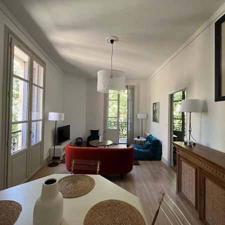 Nimes , Appartement Renove Dans Immeuble Classe. Nîmes Exterior foto