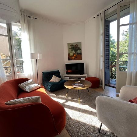 Nimes , Appartement Renove Dans Immeuble Classe. Nîmes Exterior foto