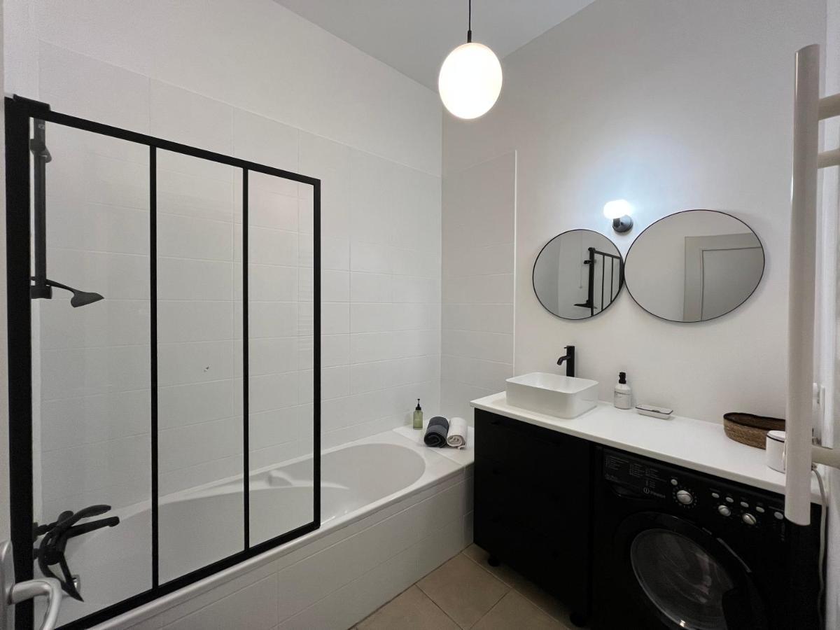 Nimes , Appartement Renove Dans Immeuble Classe. Nîmes Exterior foto