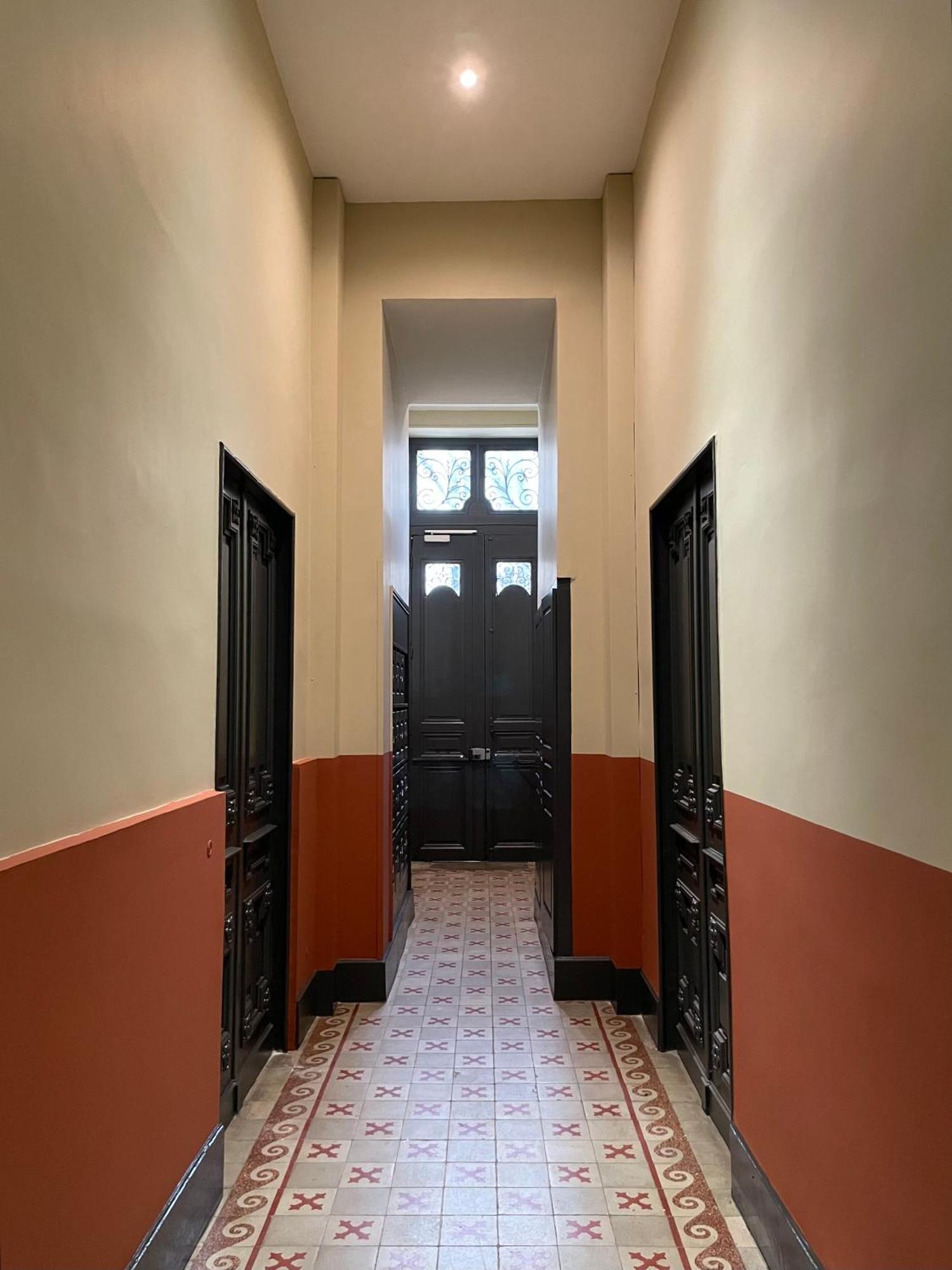 Nimes , Appartement Renove Dans Immeuble Classe. Nîmes Exterior foto