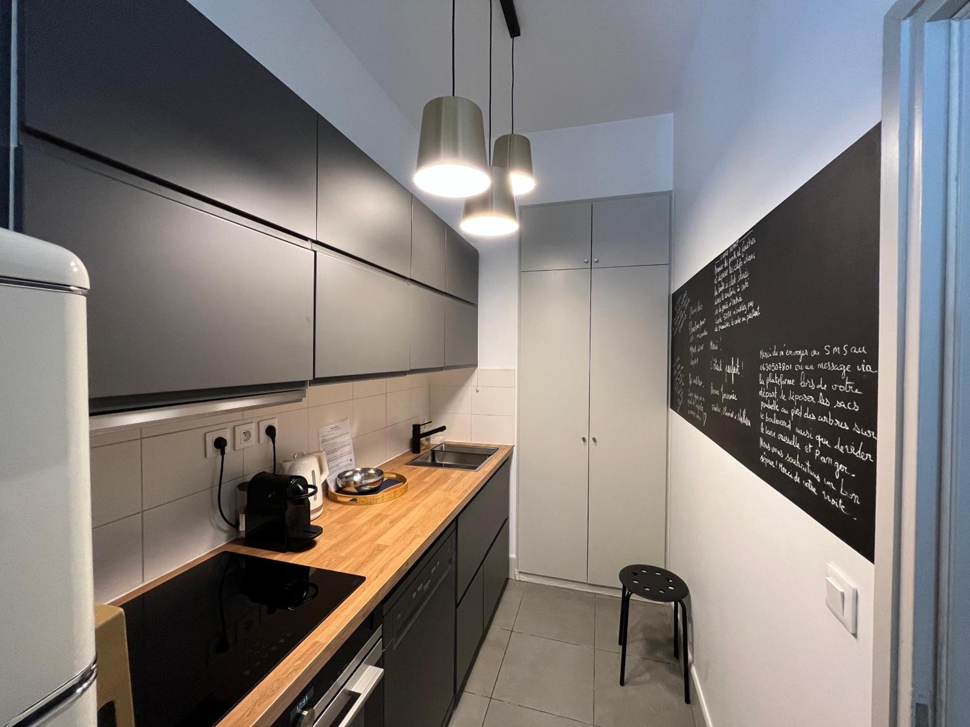 Nimes , Appartement Renove Dans Immeuble Classe. Nîmes Exterior foto