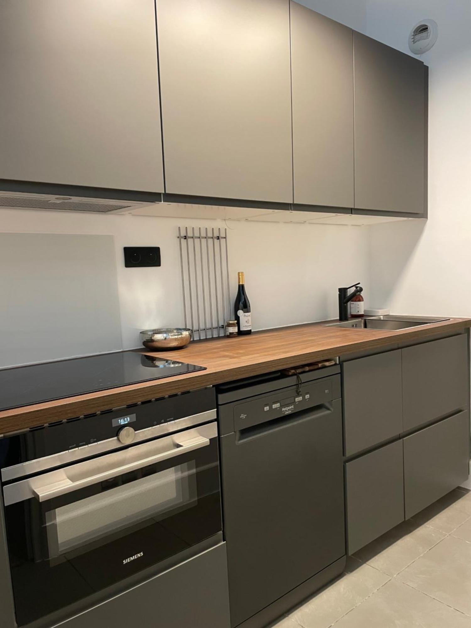 Nimes , Appartement Renove Dans Immeuble Classe. Nîmes Exterior foto